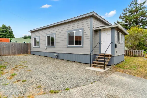 103 First Avenue, Rio Dell, CA 95562