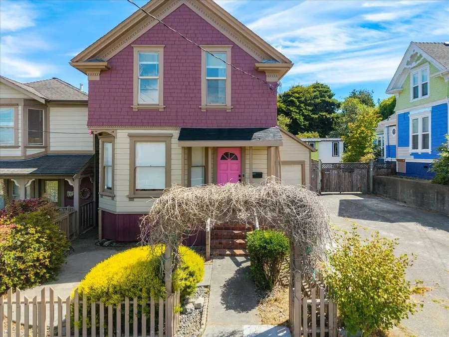 2121 C Street, Eureka, CA 95501 - #3