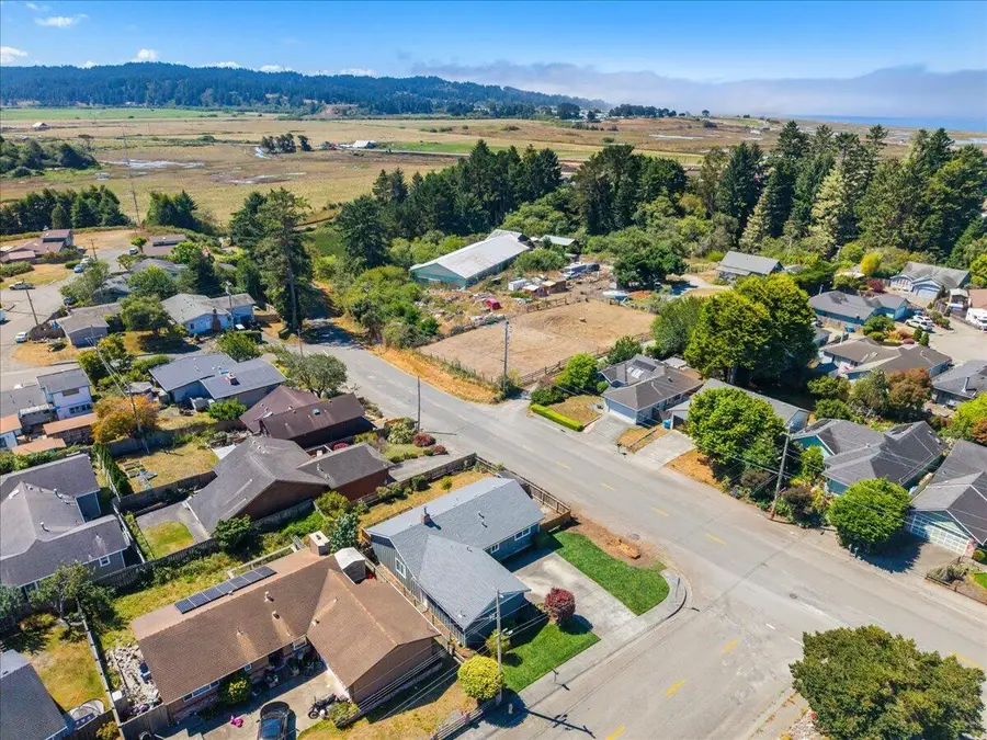670 Martin Way, Eureka, CA 95503 - #2