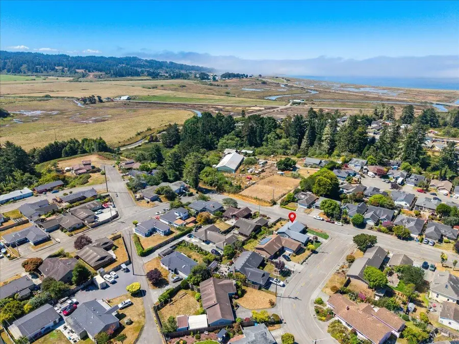 670 Martin Way, Eureka, CA 95503 - #3