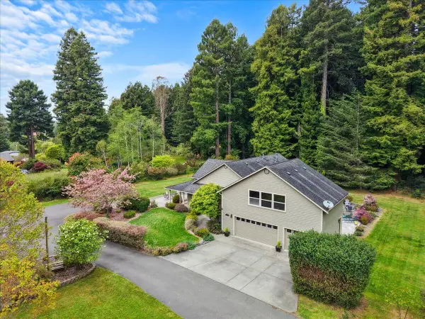 2690 O'neil Lane, Eureka, CA 95503
