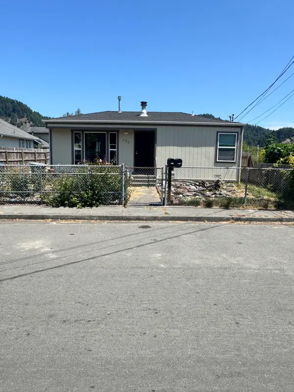 350 2nd Avenue, Rio Dell, CA 95562