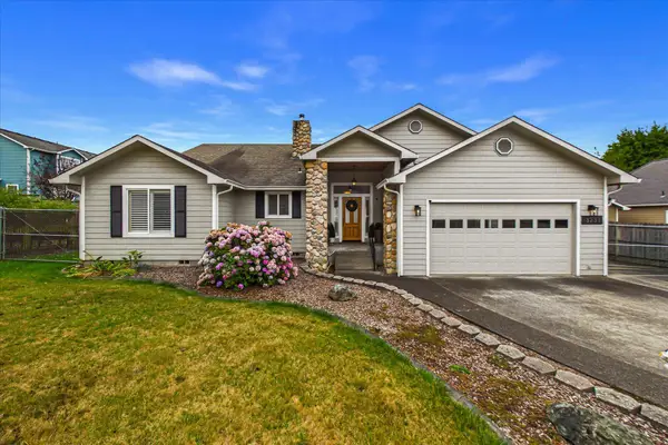 3233 Remie Court, Fortuna, CA 95540