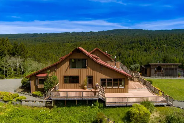 210 Whittier Lane, Fieldbrook, CA 95519