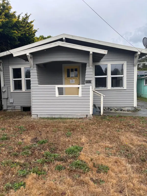 3561 F Street, Eureka, CA 95501