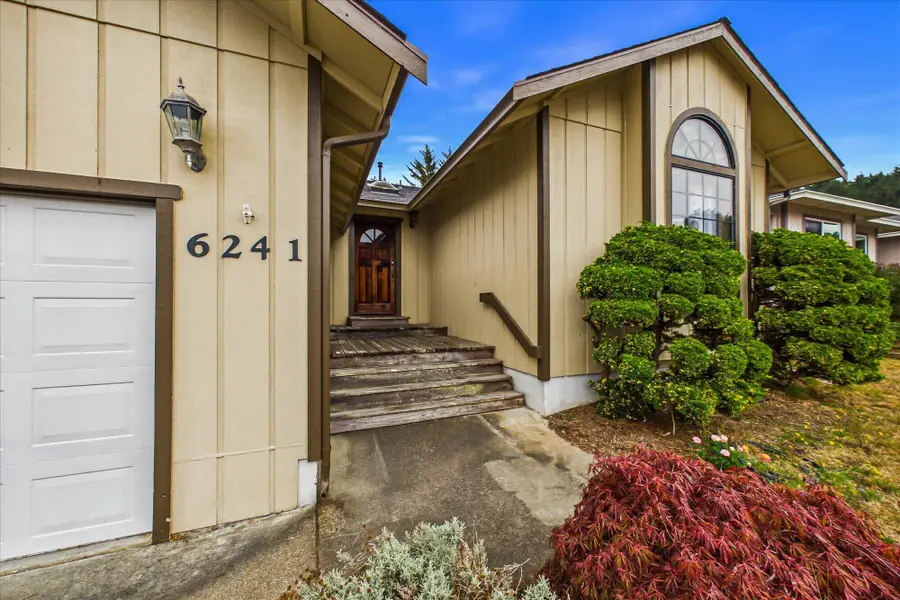 6241 Pryor Street, Eureka, CA 95503 - #2