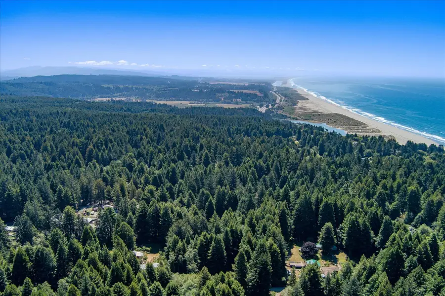930 8th Avenue, Westhaven Moonstone, CA 95570 - #2