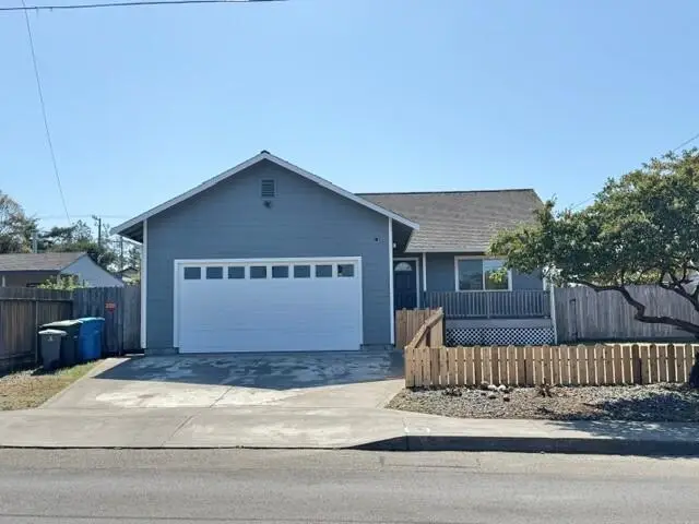1221 Mccullens Avenue, Eureka, CA 95503 - #1