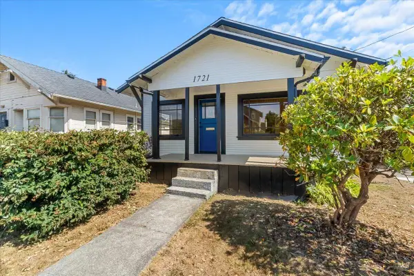 1721 West Avenue, Eureka, CA 95501