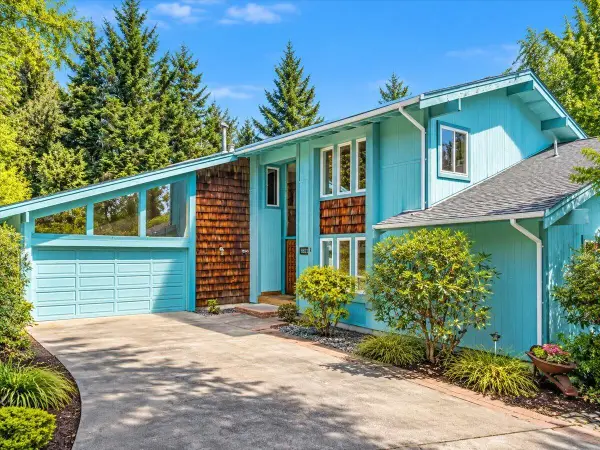 6827 Linda Road, Humboldt Hill, CA 95503