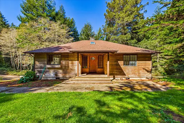230 Blue Blossom Lane, Freshwater, CA 95503