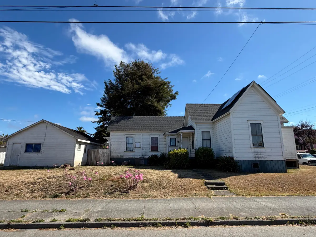 1204 7th Street, Eureka, CA 95501 - #1