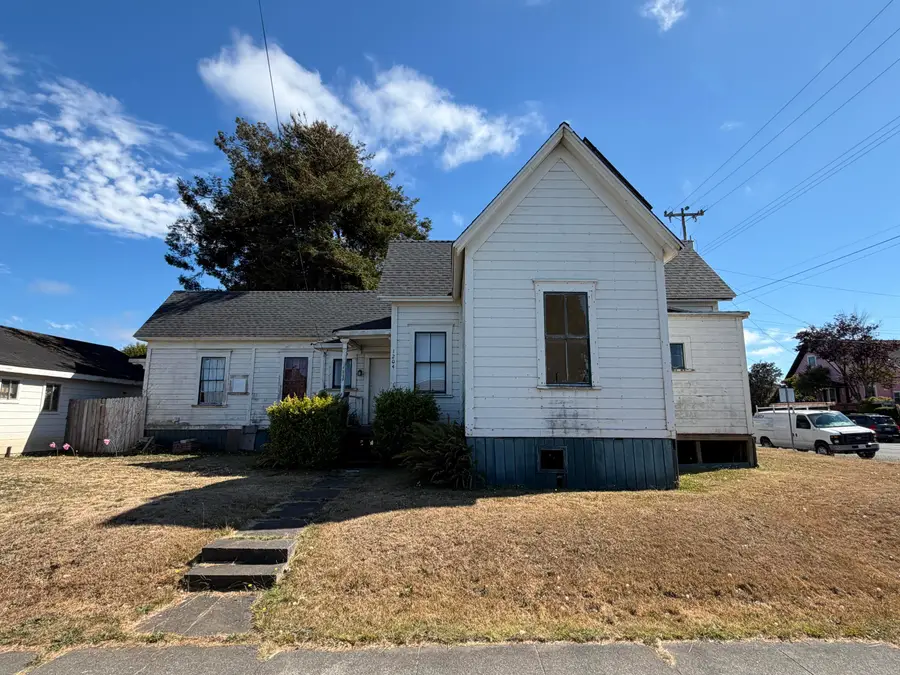 1204 7th Street, Eureka, CA 95501 - #2