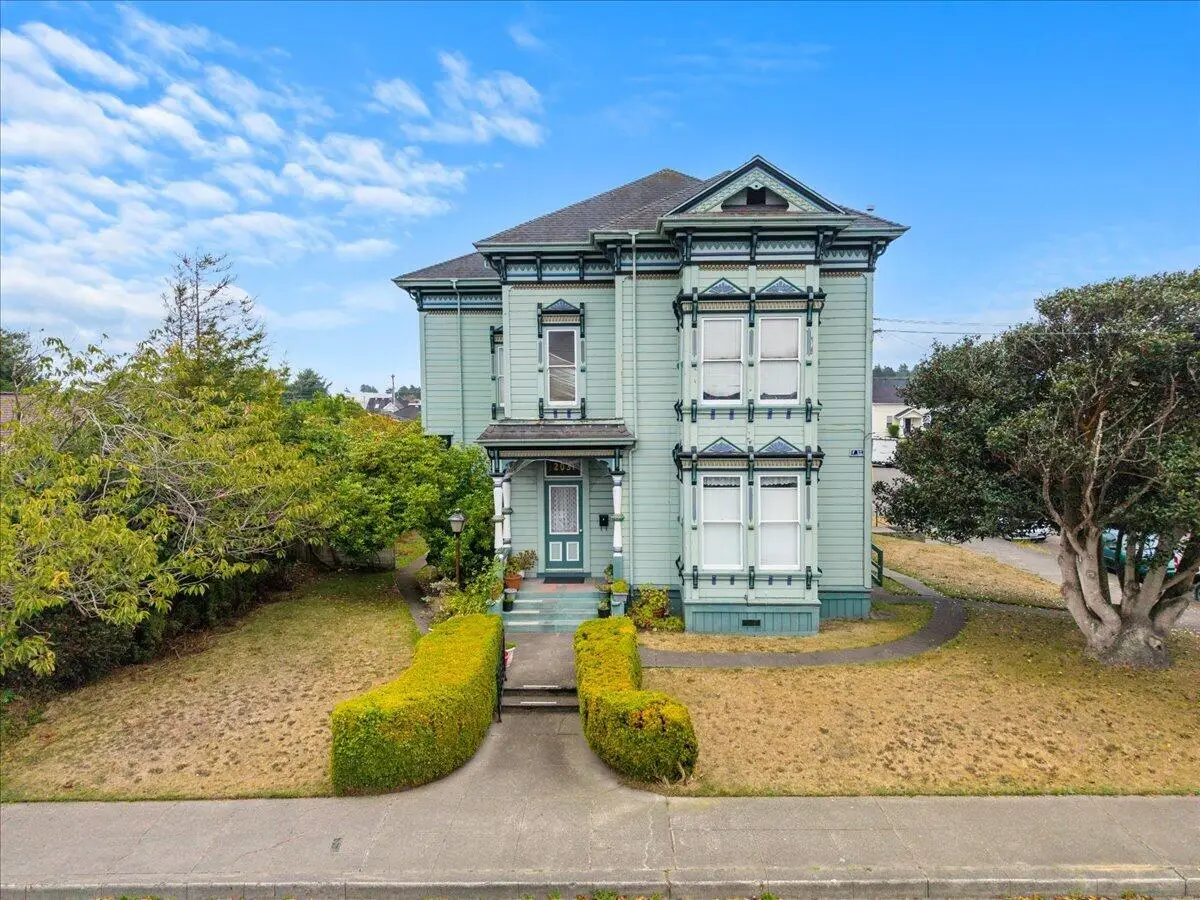 2031 F Street, Eureka, CA 95501 - #1