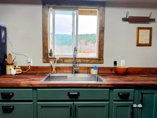44244 Highway 36, Bridgeville, CA 95526