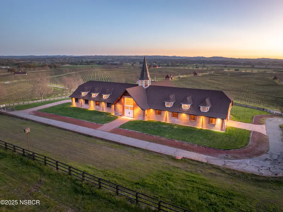 5010 Gate 4 Road, Paso Robles, CA 93446 - #2