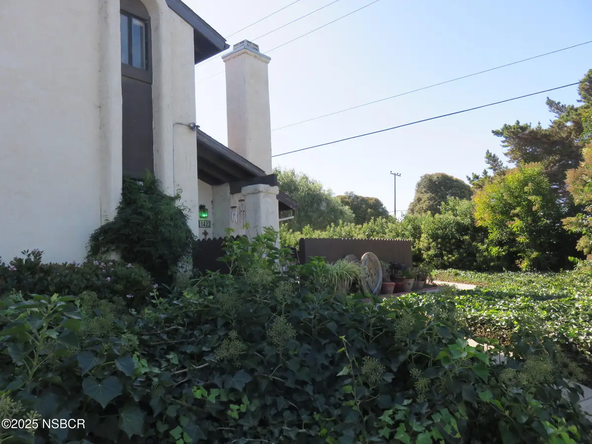 1424 W Apricot Avenue, Lompoc, CA 93436 - Image #1