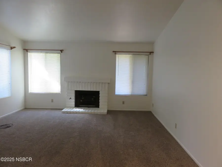 1424 W Apricot Avenue, Lompoc, CA 93436 - Image #2