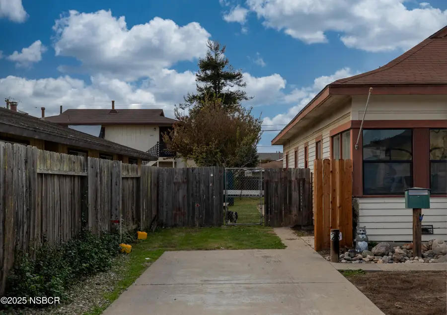 325 N N Street, Lompoc, CA 93436 - Image #2