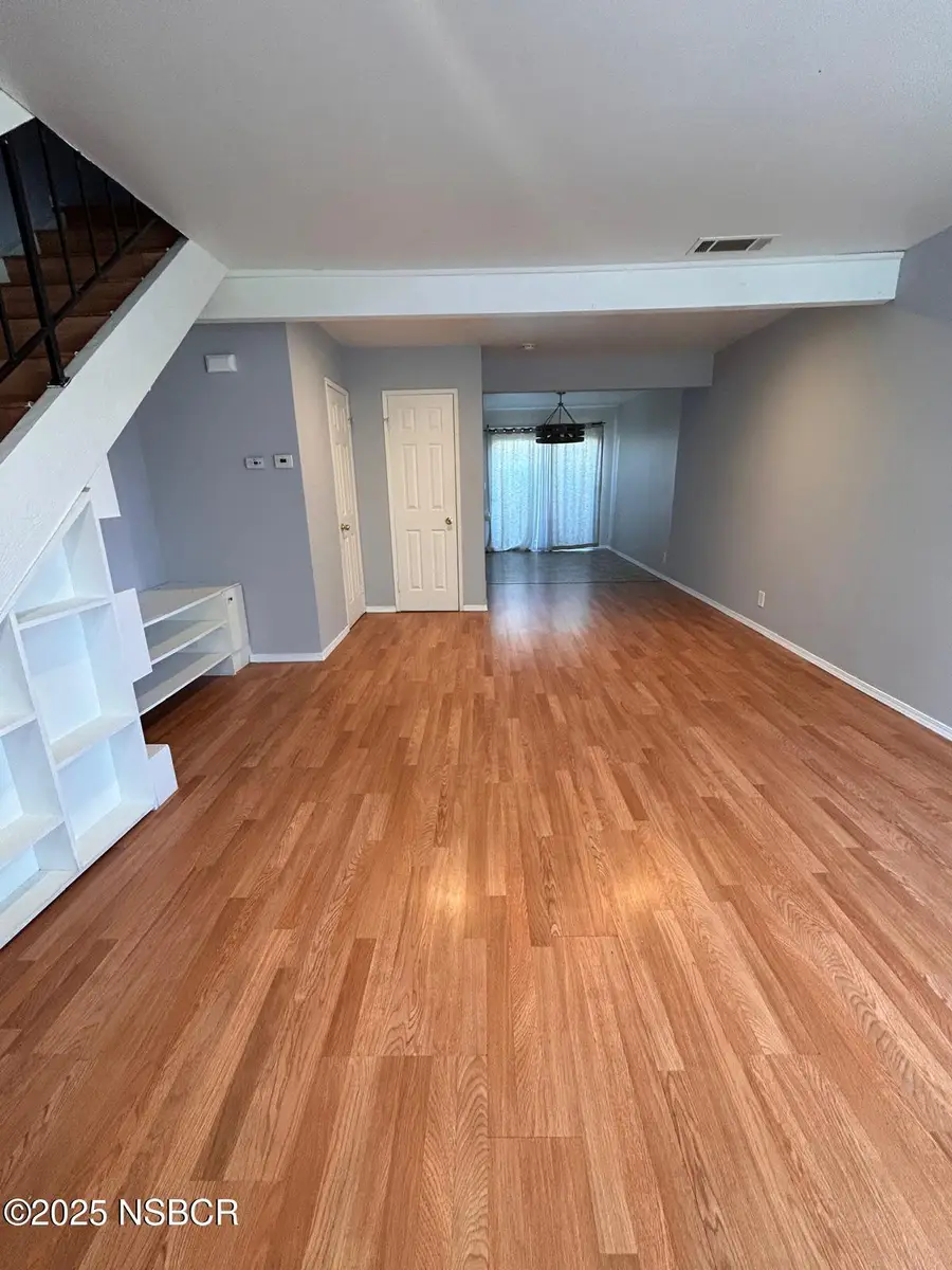427 E Park Avenue, Santa Maria, CA 93454 - Image #2