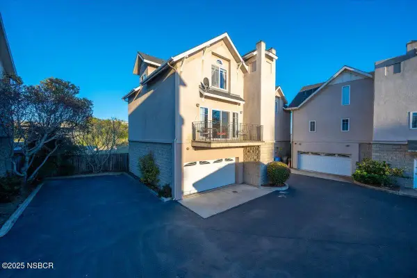 372 Park Ave Avenue, Pismo Beach, CA 93449