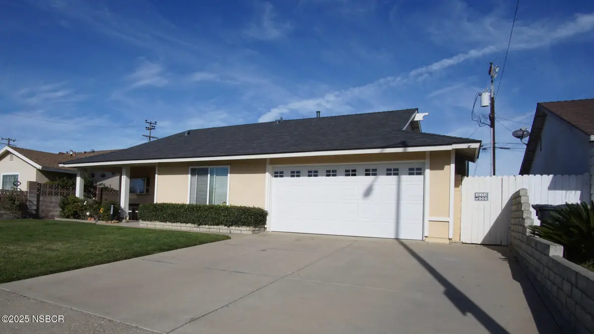 911 E Evergreen Avenue, Santa Maria, CA 93454 - Image #1