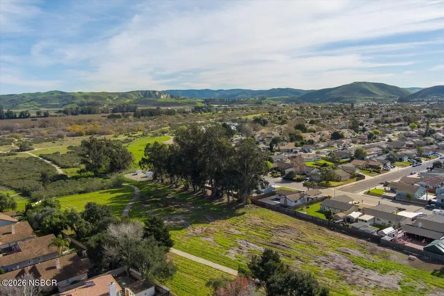 1001 E Bush Avenue, Lompoc, CA 93436 - Image #2