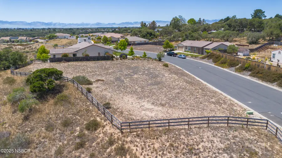 384 Falcon Crest Drive, Lompoc, CA 93436 - #3