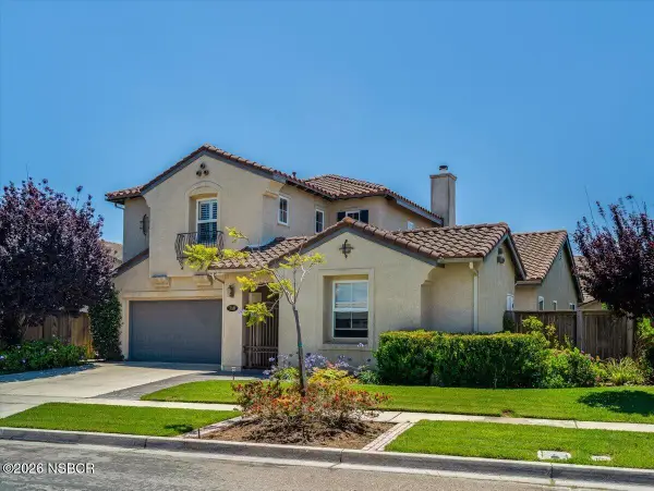 718 Annie Way, Santa Maria, CA 93455