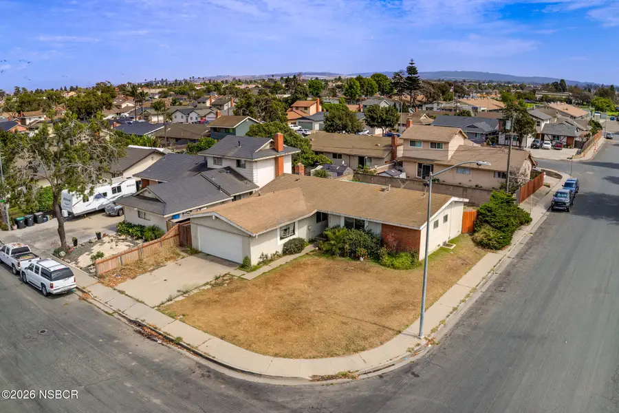 606 W Albert Street, Santa Maria, CA 93458 - #3
