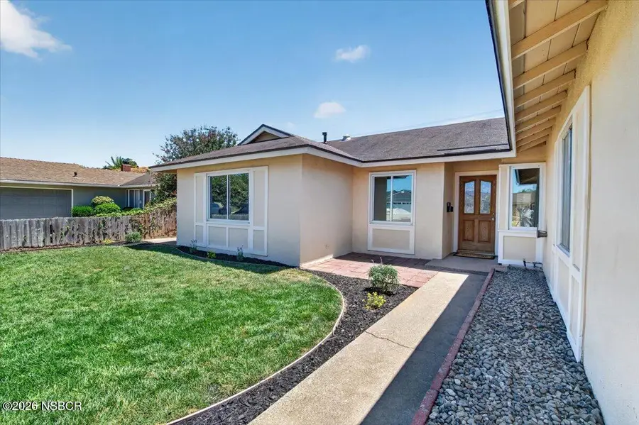 316 N W Street, Lompoc, CA 93436 - #3