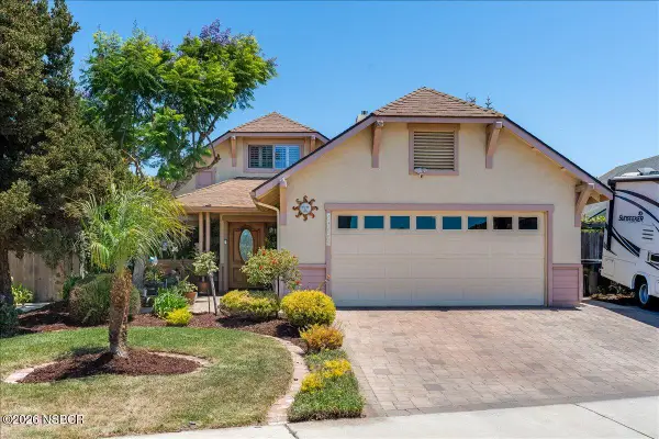 1406 Bluebird Street, Santa Maria, CA 93454