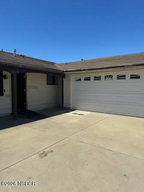 1866 Elmwood Drive, Santa Maria, CA 93455