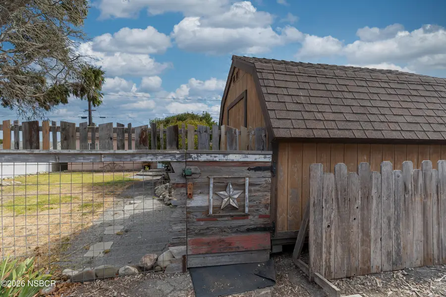 322 S L Street, Lompoc, CA 93436 - #3