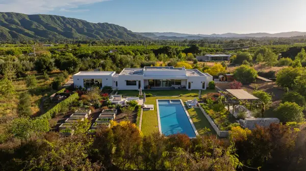 2735 Grand Avenue, Ojai, CA 93023