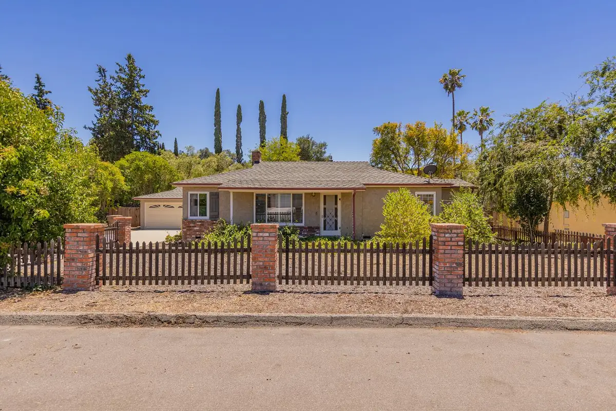 25 Del Valle Street, Oak View, CA 93022 - #1
