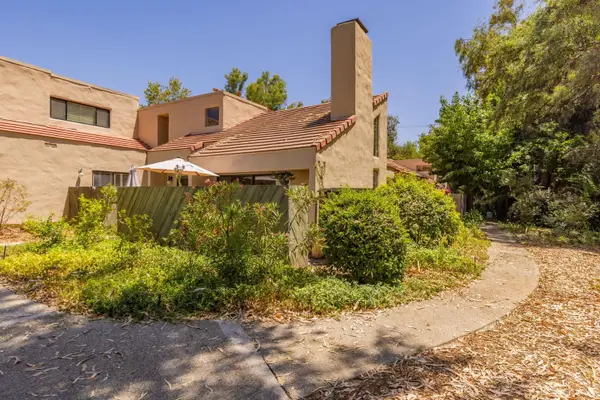 1001 Creekside Way #D, Ojai, CA 93023