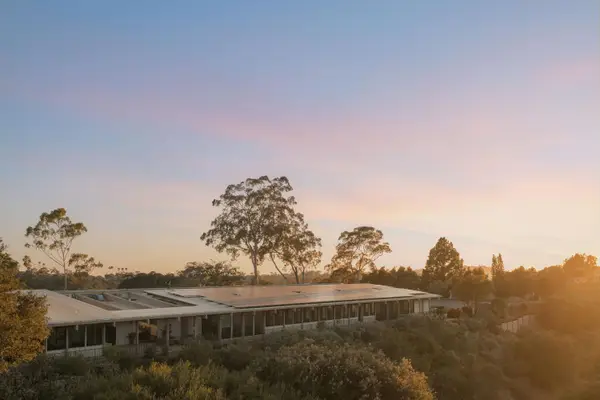 800 Miramonte Drive, Santa Barbara, CA 93109