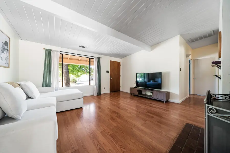 2006 Vale Drive, Redding, CA 96002 - Image #2