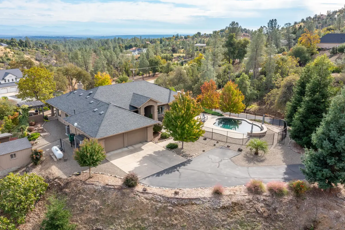 15155 Mountain Shadows Drive, Redding, CA 96001 - Image #1