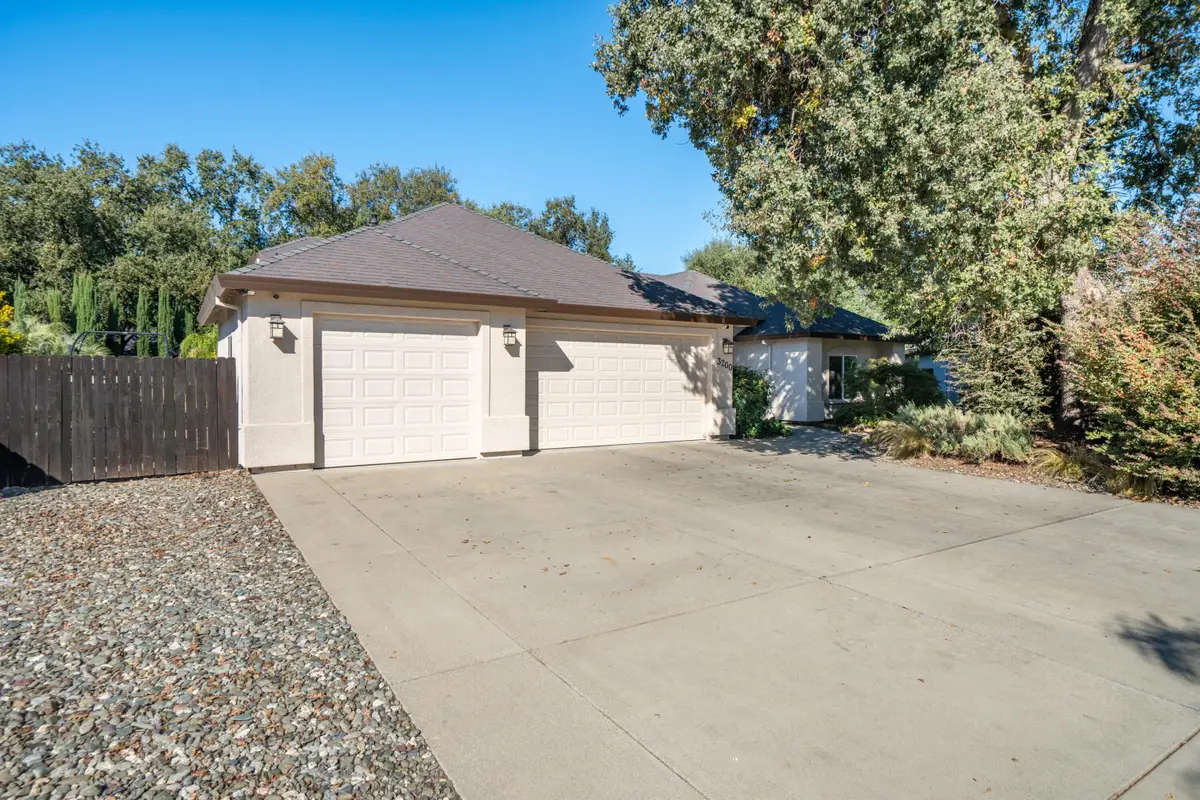 3200 Miramar Way, Redding, CA 96001 - Image #1