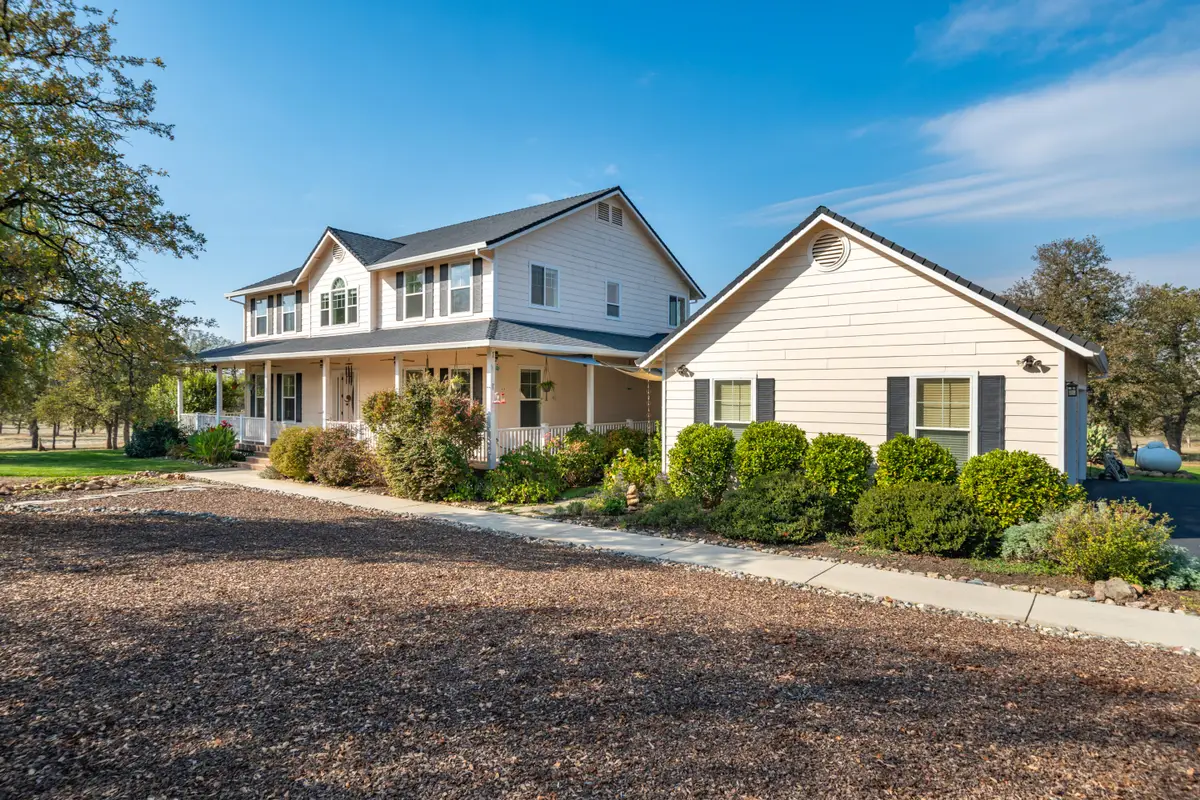 8180 Whispering Oaks Road, Redding, CA 96002 - Image #1