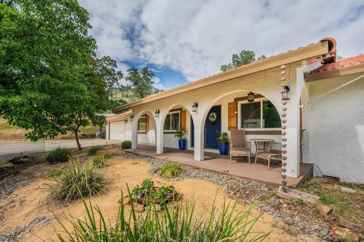 15086 Vista Knolls Drive, Redding, CA 96001 - Image #1