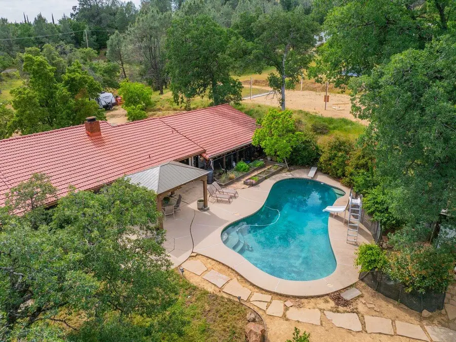 15086 Vista Knolls Drive, Redding, CA 96001 - Image #3