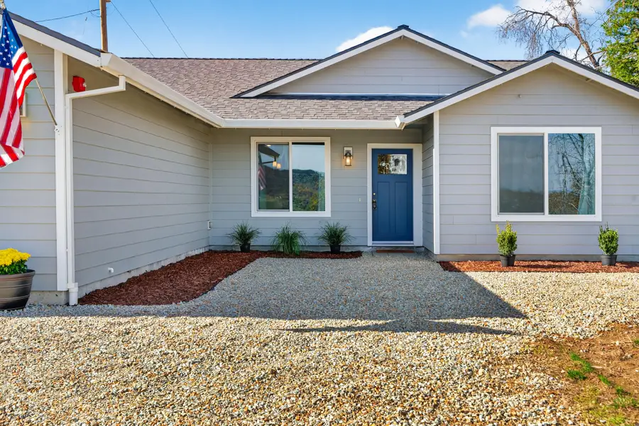 15783 Gold Mine Lane, Redding, CA 96001 - Image #2