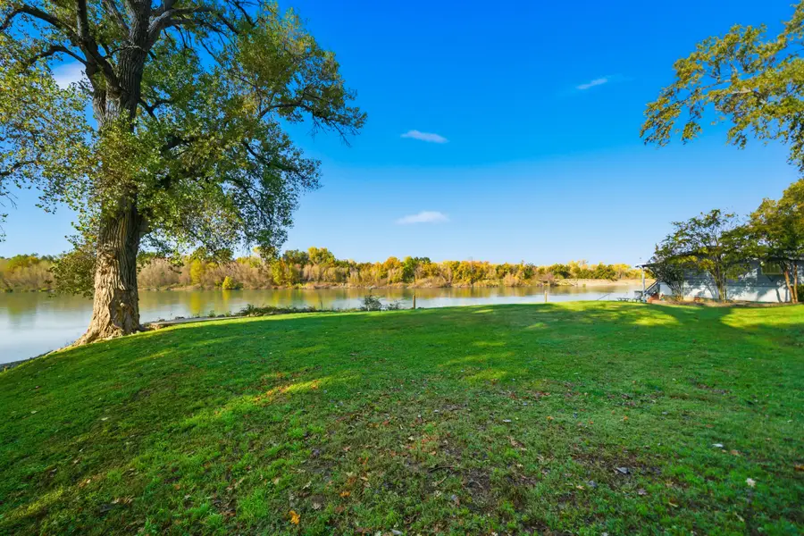 11705 Parey Avenue, Red Bluff, CA 96080 - Image #2