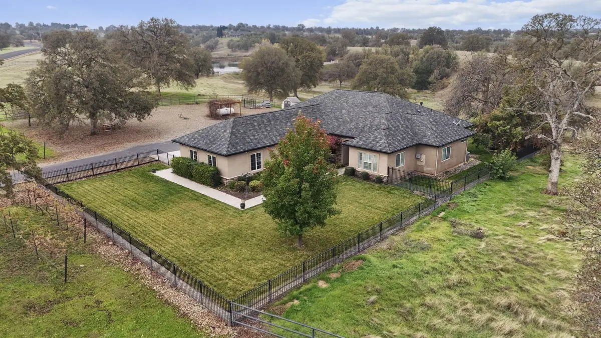 19055 Del Mar Drive, Cottonwood, CA 96022 - Image #1