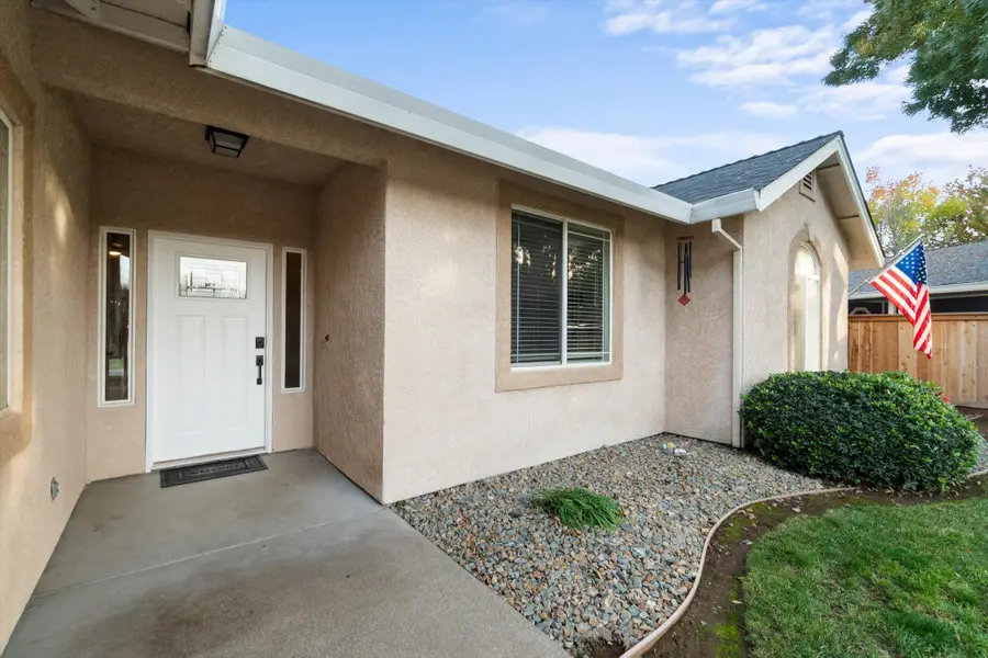 2899 Gunn Court, Redding, CA 96001 - Image #2
