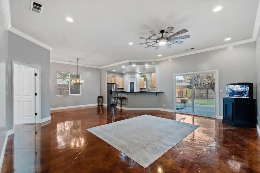 2899 Gunn Court, Redding, CA 96001 - Image #3