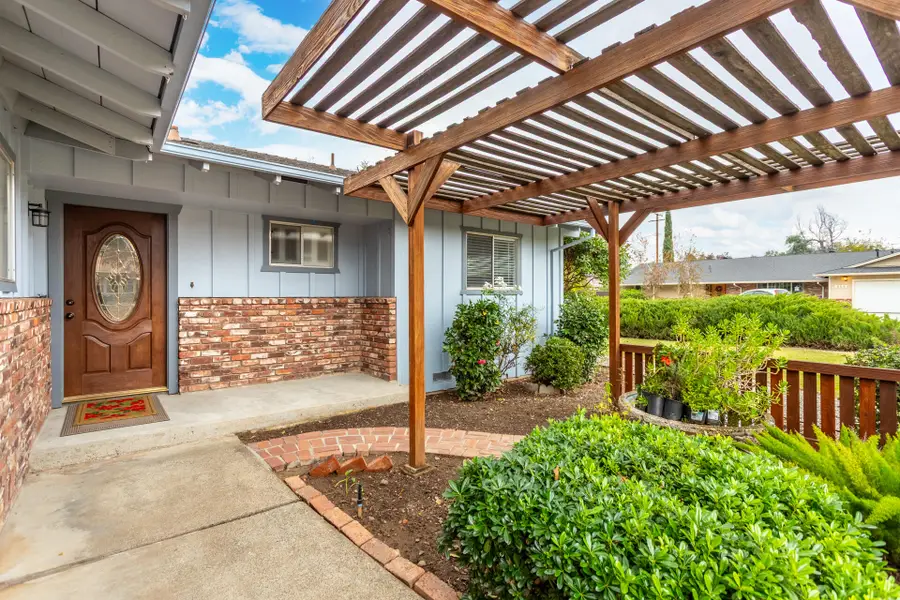 3690 Victoire Way, Redding, CA 96002 - Image #2